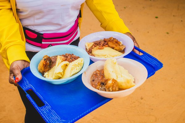 Plateau jetable : solutions pratiques et stylées pour vos repas et événements